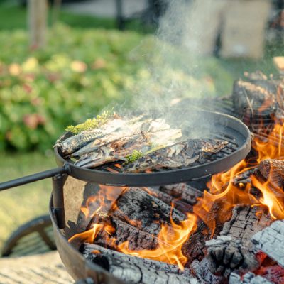 PP - Seabass Cooking on Plain Jane 120 Fire Pit Single Swing Arm - Lifestyle - Firepits UK - 600x600370-7