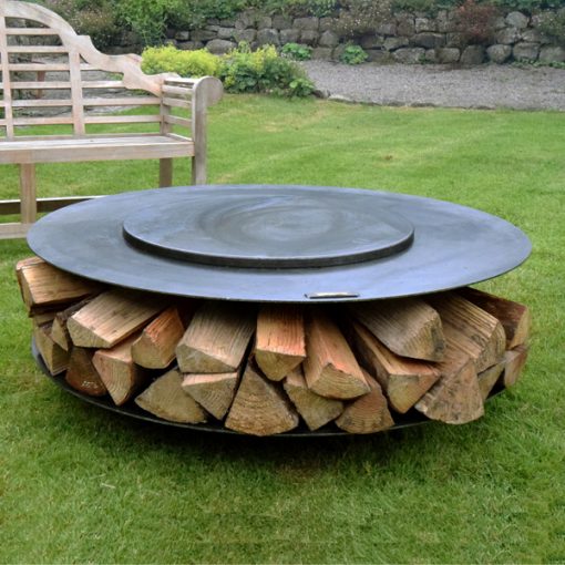 Flat Ring of Logs 120 Lit with Lid and Logs Lifestyle - FirepitsUK - WEB - Lo Res