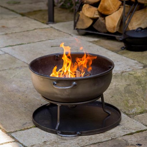 Camper Pit Lit on Patio - Lifestyle - Firepits UK - LoRes600x600 189
