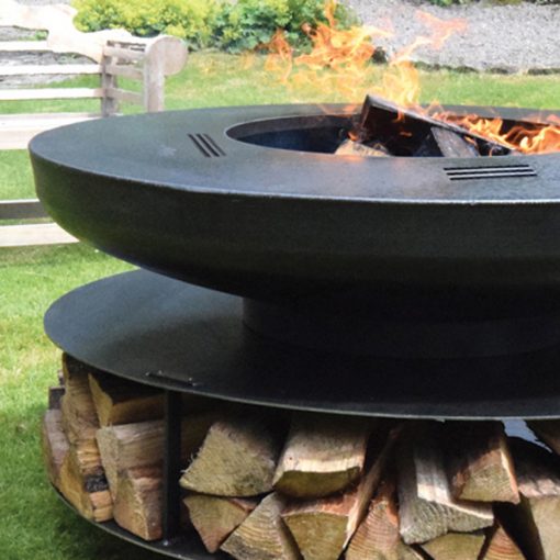 Ring of Logs with BBQ Ring - Fire Pit - Lifestyle close up - Firepits UK - WEB 600x600 - Lo Res