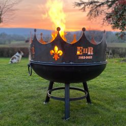 Jubilee Crown - Fire Pit - Lifestyle in garden - Firepits UK - WEB 600x600 amended - Lo Res1