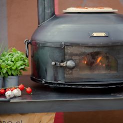 Dome Oven - Lifestyle close up with pizza on top - Firepits UK - WEB 600x600 - Lo Res