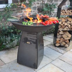 Plancha Fire Pit with food on BBQ Grill - Lifestyle - Firepits UK - WEB 600x600 - Lo Res51
