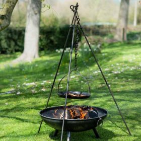 Celeste 80 with Long Leg Tripod and Skillet with Pancakes Lit - Lifestyle - Firepits UK - PP23 - LoRes124