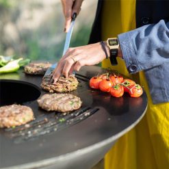 Plancha Fire Pit with Ring cooking burgers - Lifestyle - Firepits UK - PP23 - LoRes 496 600x600