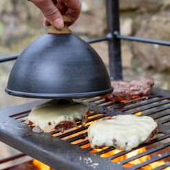Burger Cloche reveals burger - Firepits UK - Lifestyle - LoRes08522600x600